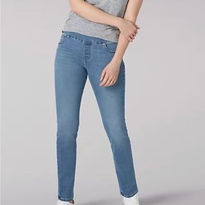 SCULPTING SLIM FIT SLIM LEG PULL ON JEAN IN ANCHOR Size 12